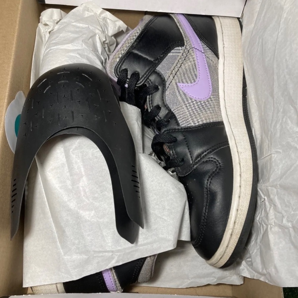 Jordan 1 mid